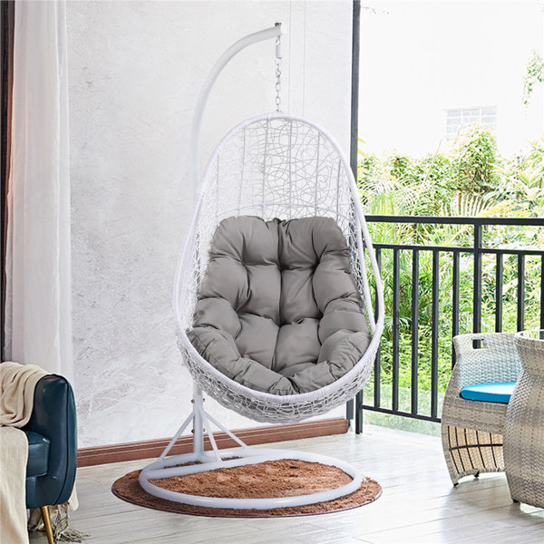 White rattan deals egg chair